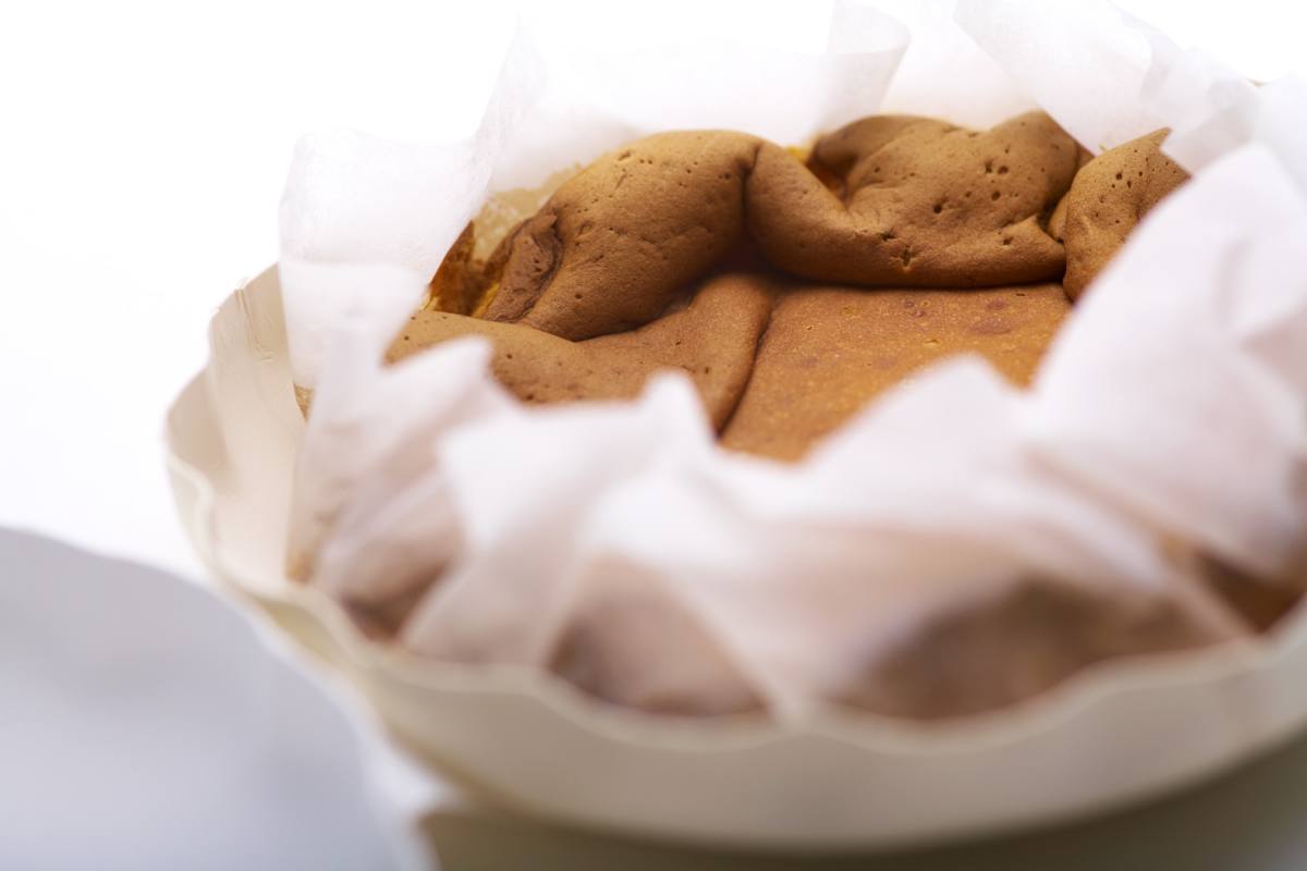 「然かすてら」大1728円、小756円。日持ち：製造日を含む2日（要冷蔵）