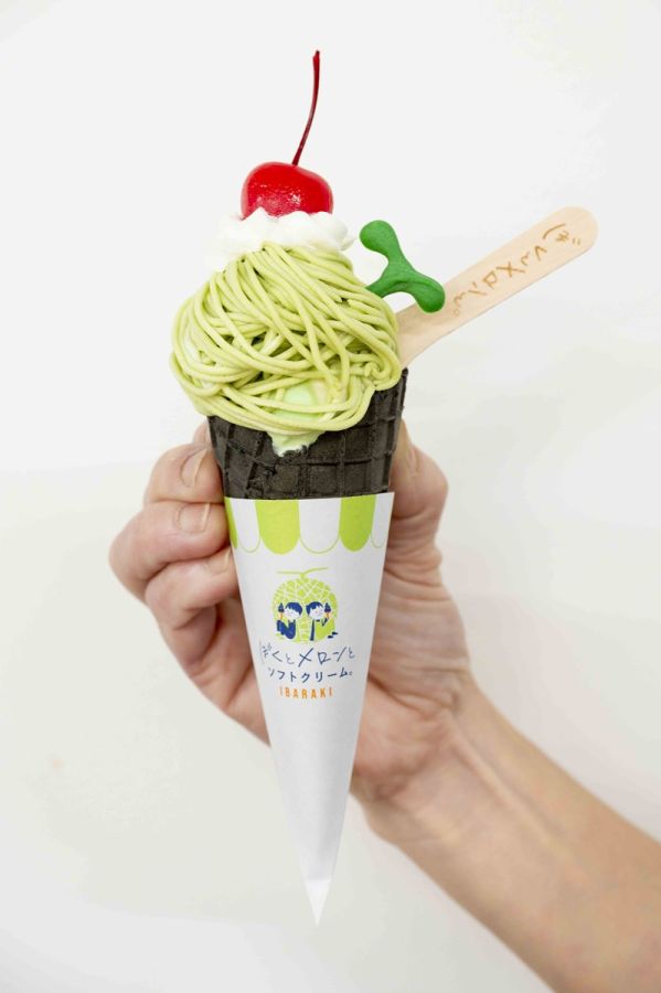 茨城産メロンたっぷりのメロメロモンブランソフト500円