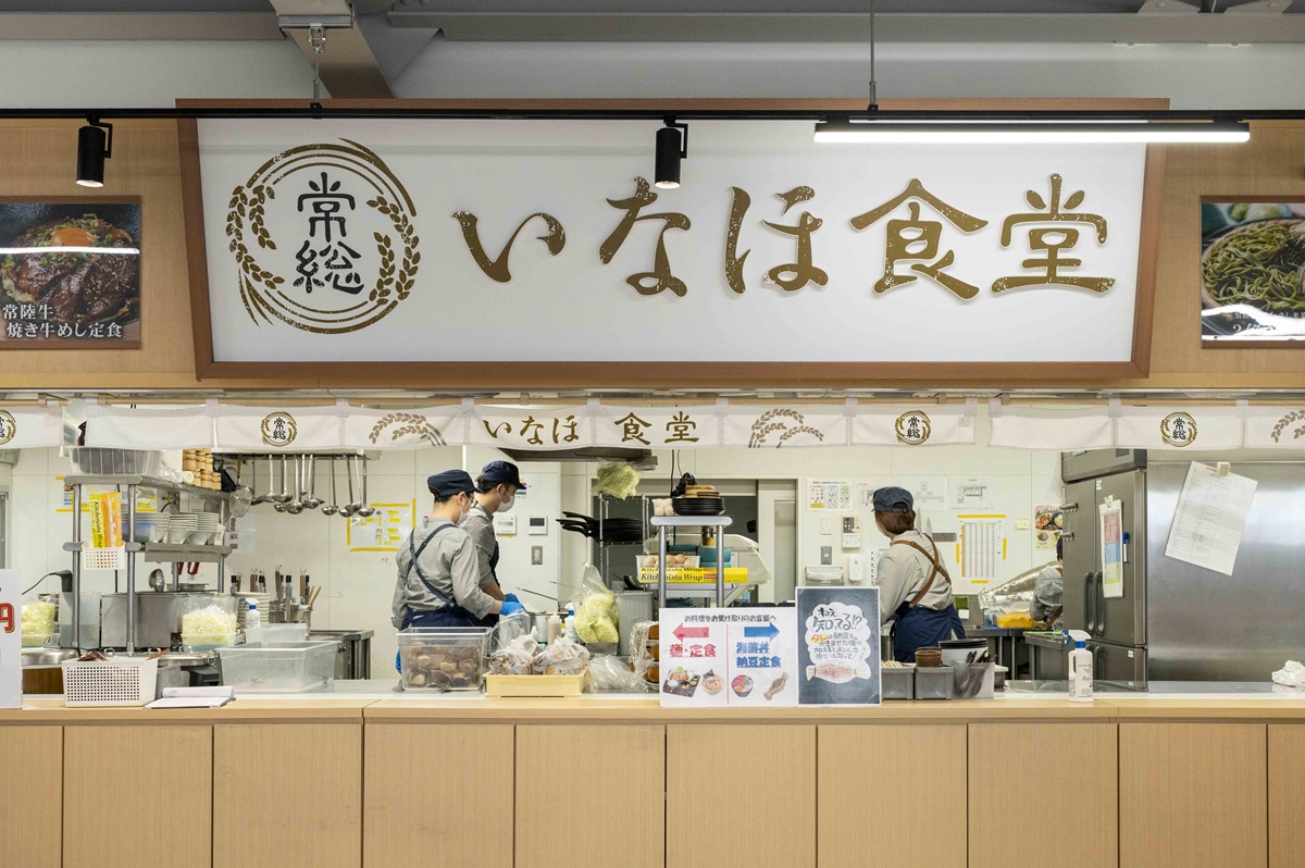 厨房からは活気とやる気が伝わってきます