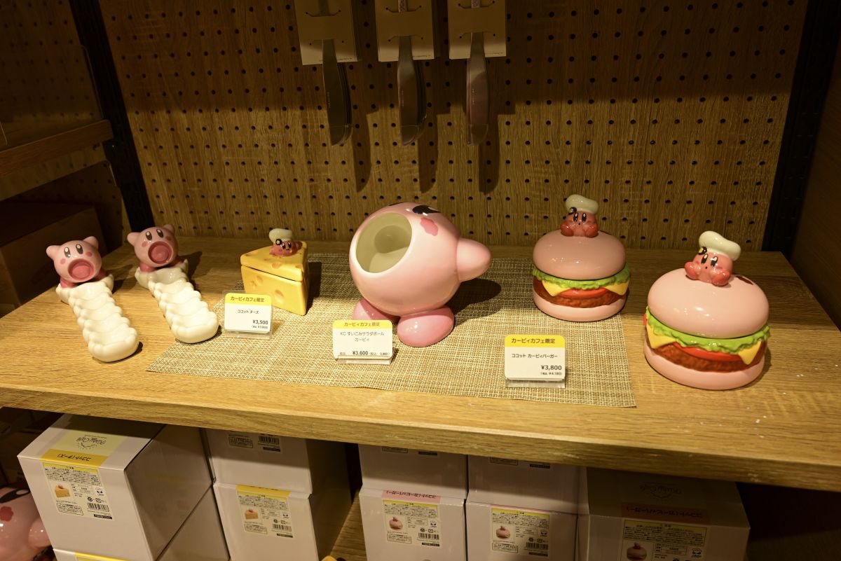 カービィカフェの飲食メニューでも使われている食器類も販売！