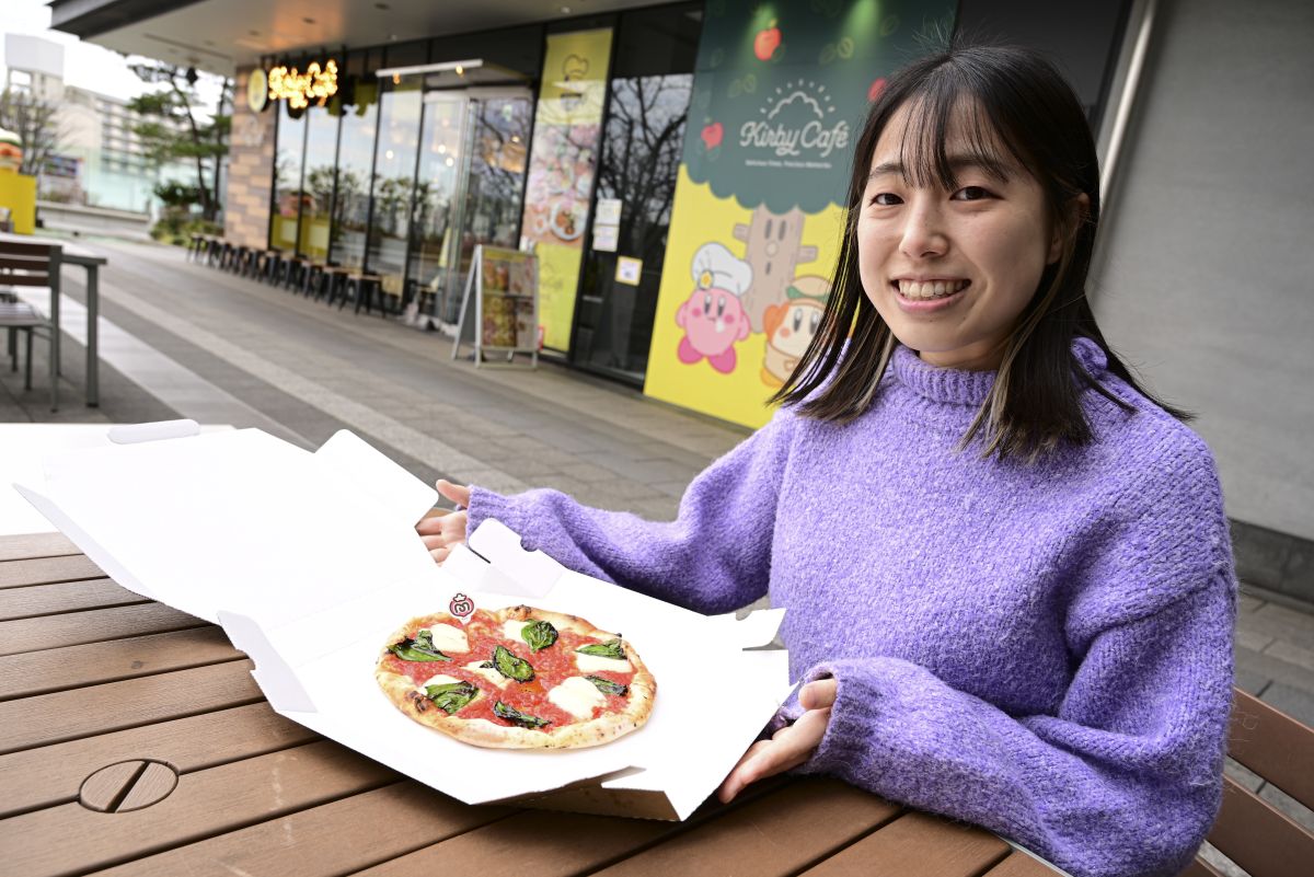 テイクアウトでピザを食べるのもいいですね。