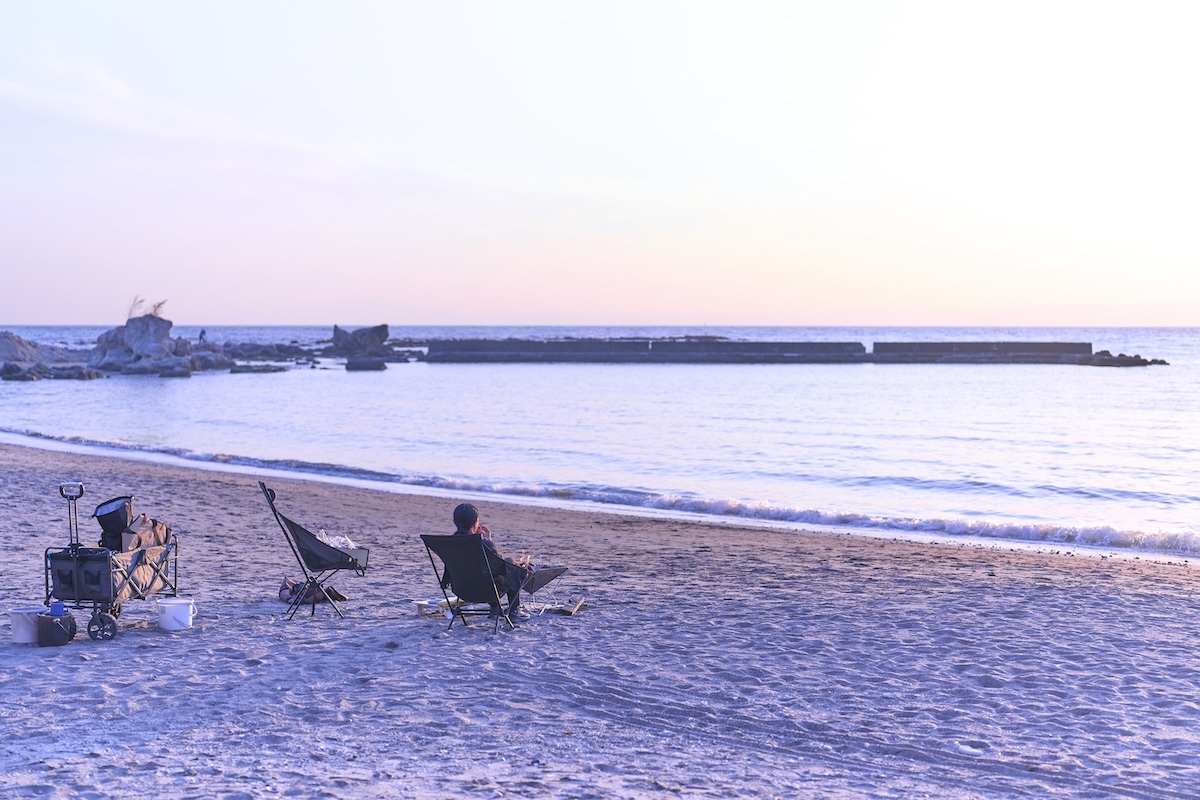 夕暮れどきは刻一刻と空の色が変わっていく
