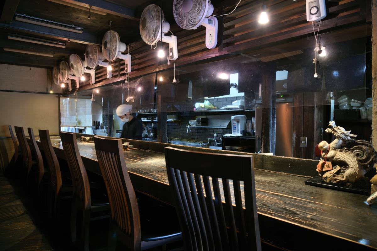 山元麺蔵の店内