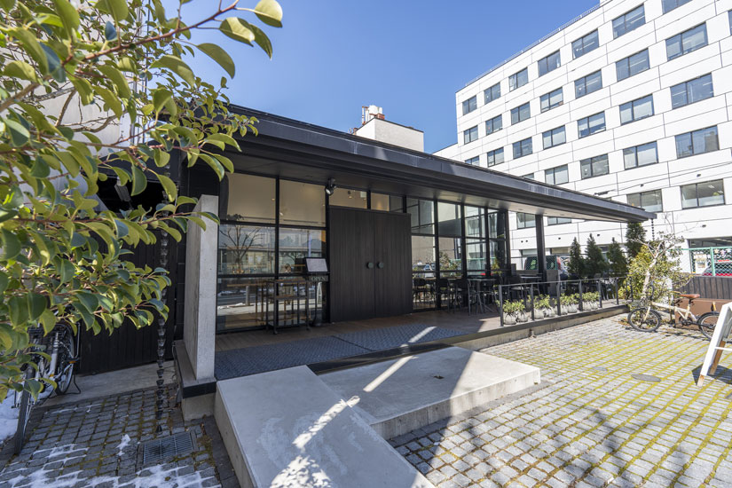 大名町通り沿い、国宝松本城から歩いて約2分