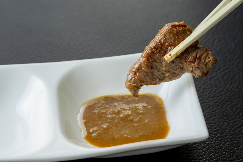 オジリナルのタレは個別販売OK。スタッフに声をかければ容器に入れてくれます