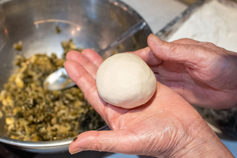 両手で軽く丸めたら完成！