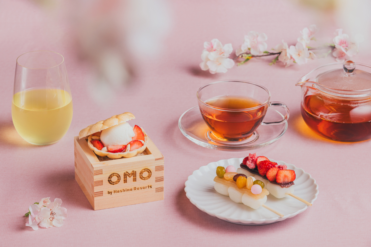 「2⾊のお花⾒団⼦」600円／「⽢酒アイスのさくさく最中」700円