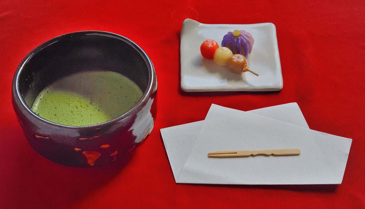 お抹茶＋菓子セット880円