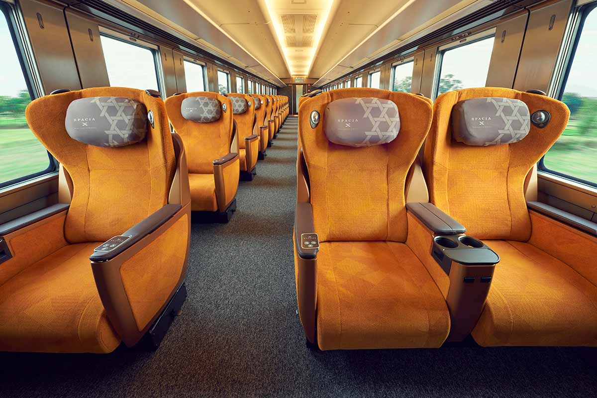 2号車「プレミアムシート」