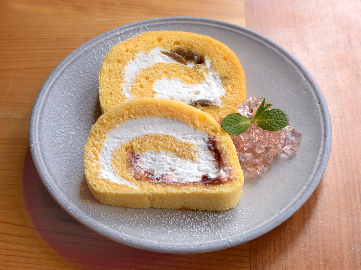 ふわふわのスポンジもすべて自家製です