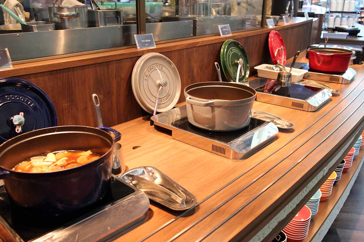 お酒に合うメニューも多数