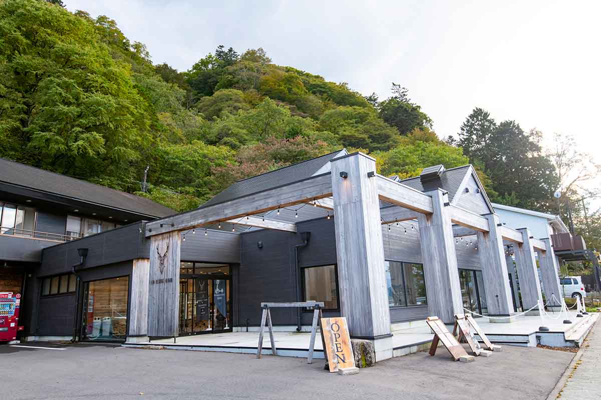 中禅寺湖畔のアウトドア複合施設