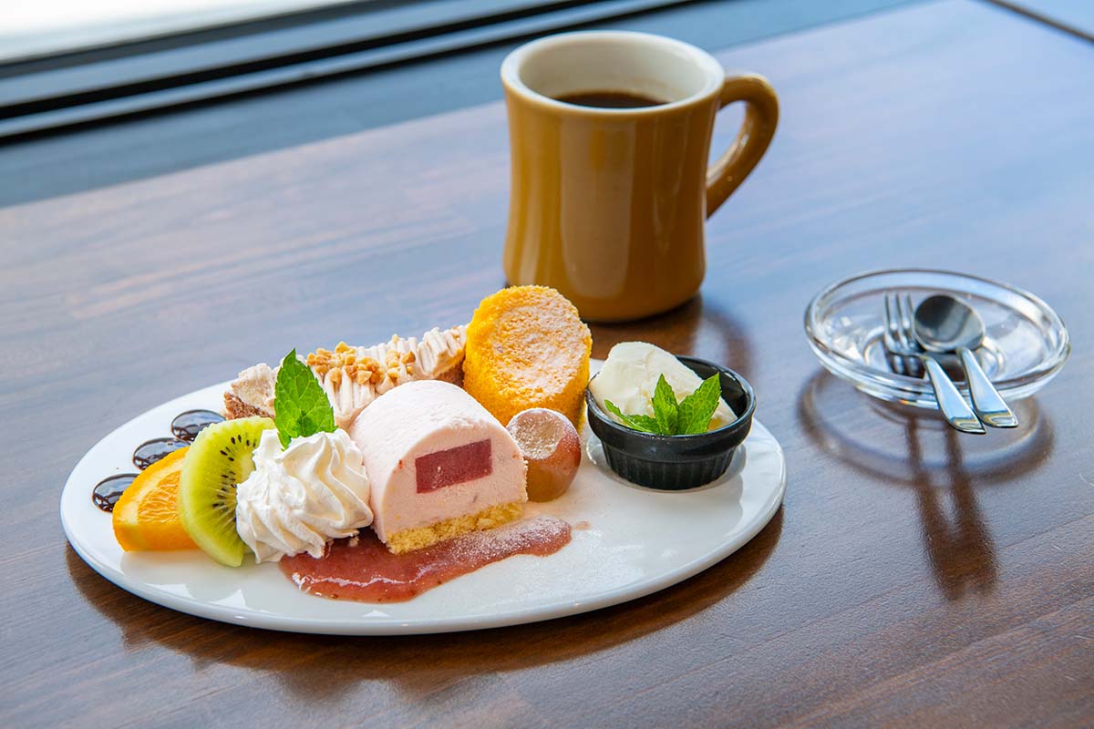 デザートの盛り付けの美しさにうっとり！