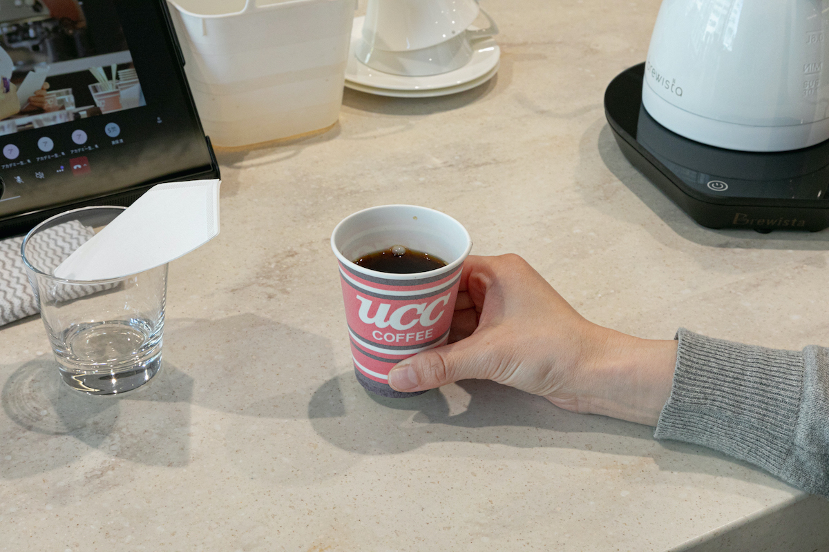 会場につくと配られるウエルカムコーヒーでほっとひと息