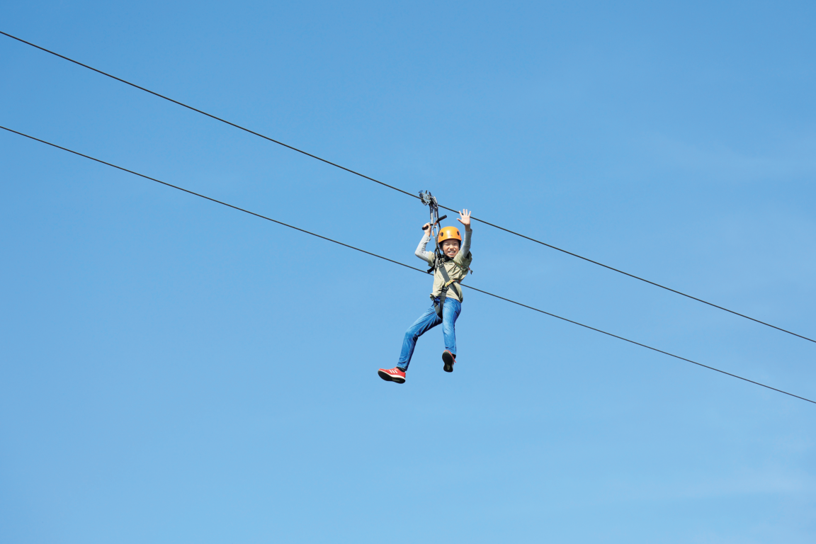 迫力あるスピードと、空と一体になる感覚が最高です！