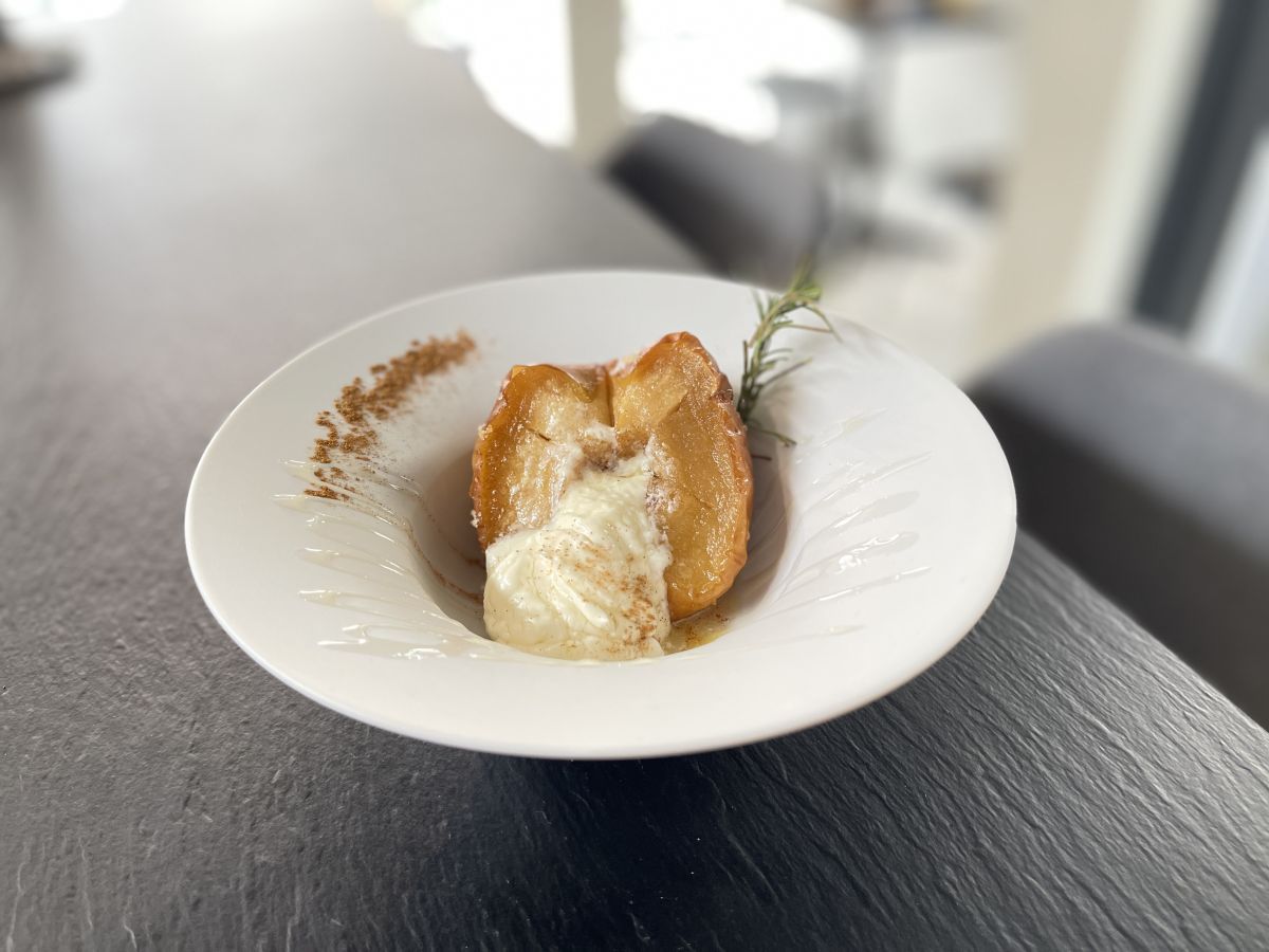 「青森県産りんごのロースト」800円