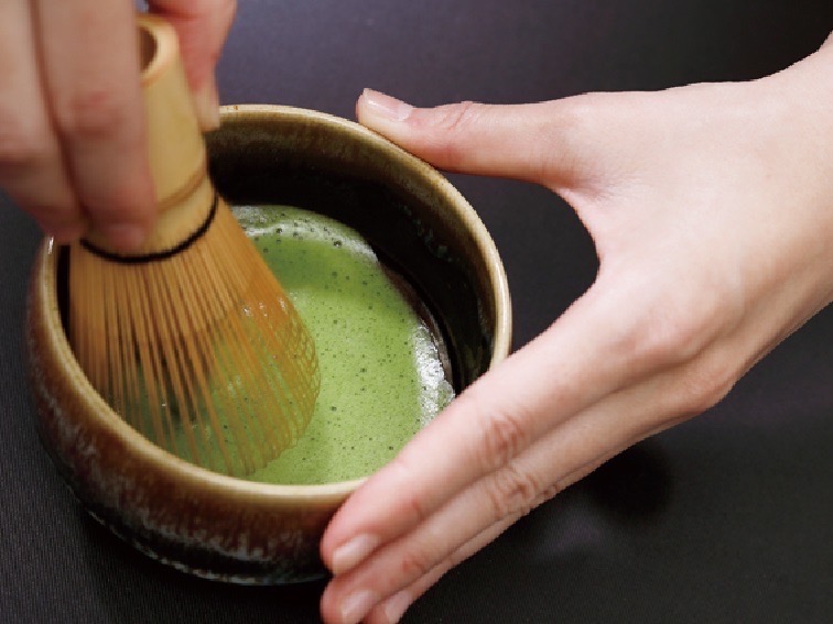 「薄茶」1100円(茶菓子付き)/京都宇治 藤井茗縁