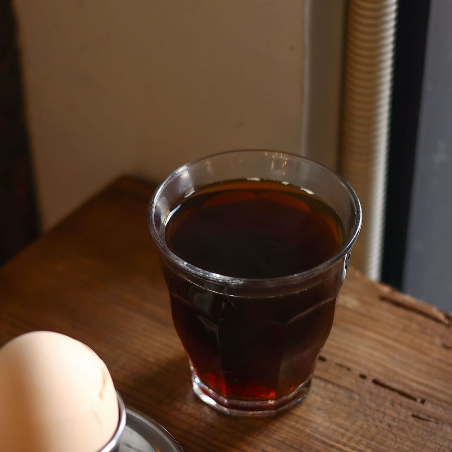 ドリンクはカフェオレ（＋165円）やフォション社アールグレイティー（＋220円）に変更も可能。