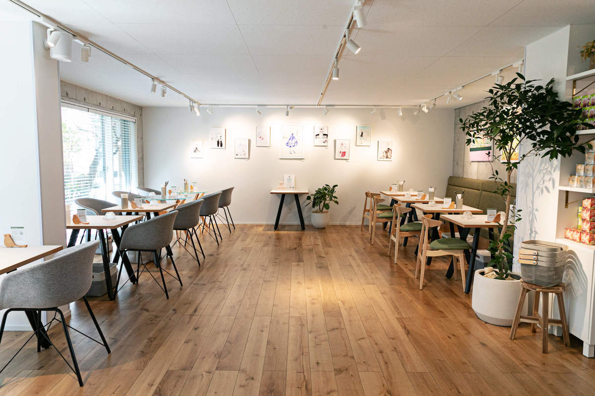 開放感あふれる店内