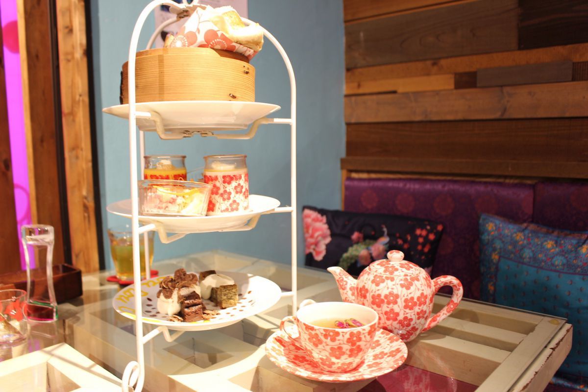 「アジアンアフタヌーンティー」3300円 ※写真は2名用