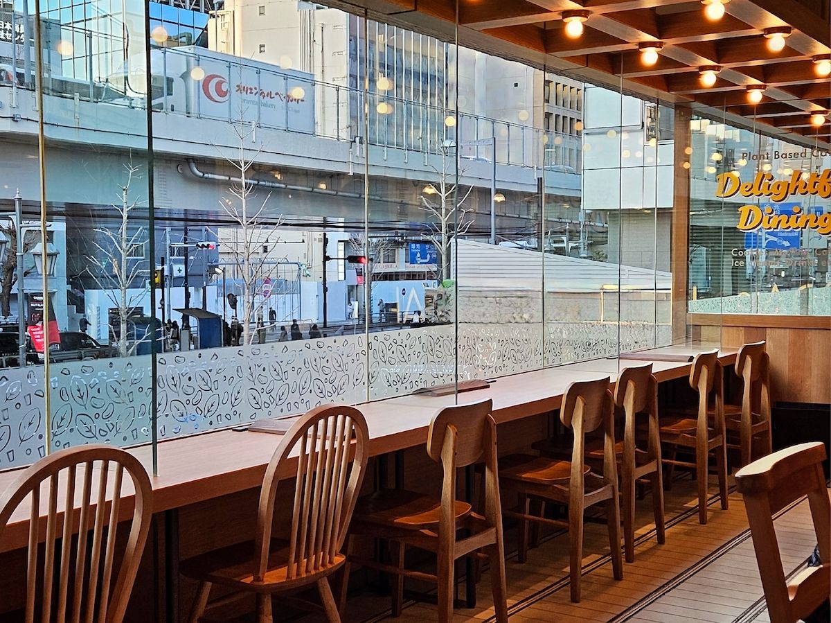 2階のカフェスペース（カウンター席）