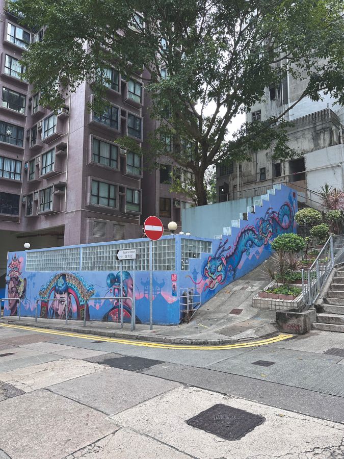 ロサンジェルスを拠点に活躍する女性アーティストの作品