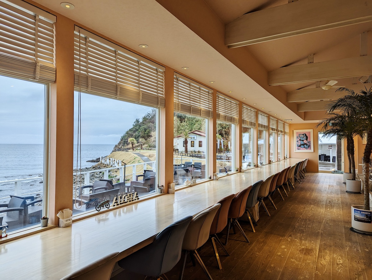 「SURF SIDE CAFE」