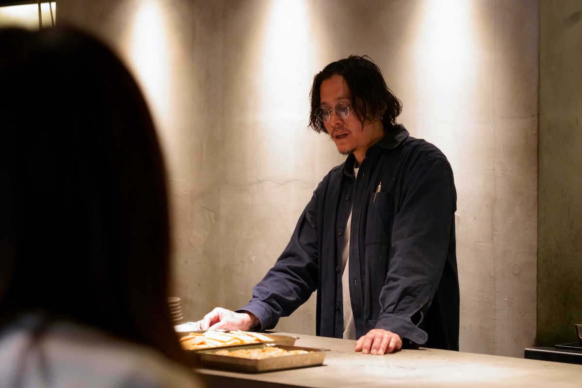 ペアリングコースの説明をするシェフの小渕卓也さん