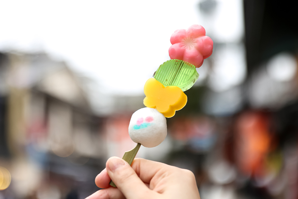 「季節の串和菓子」イートイン509円、テイクアウト500円 ※写真は冬バージョン