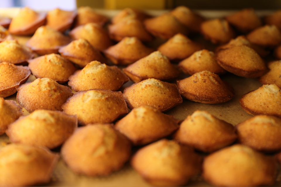 POIRE le bon Beurre 北新地本通