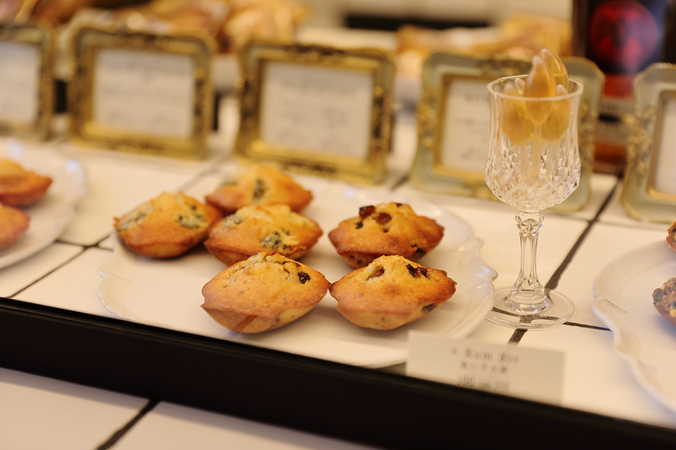 POIRE le bon Beurre 北新地本通