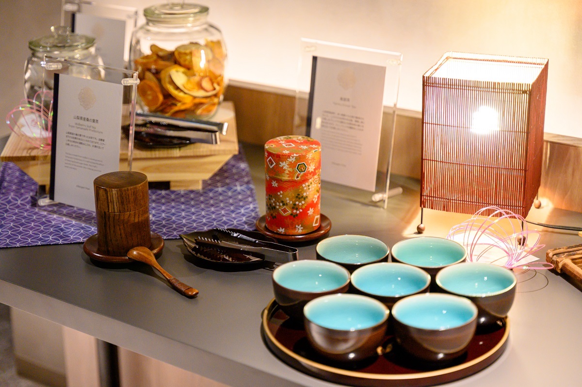 和紅茶、桑の葉茶、南部茶の3種類の紅茶が揃う