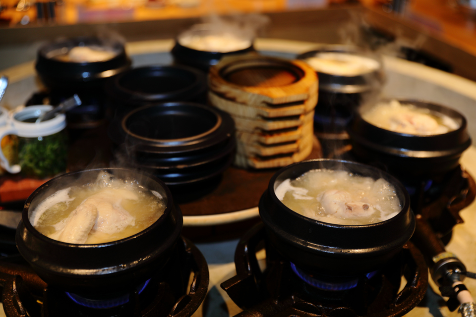 蔘鶏湯人ルはなれ