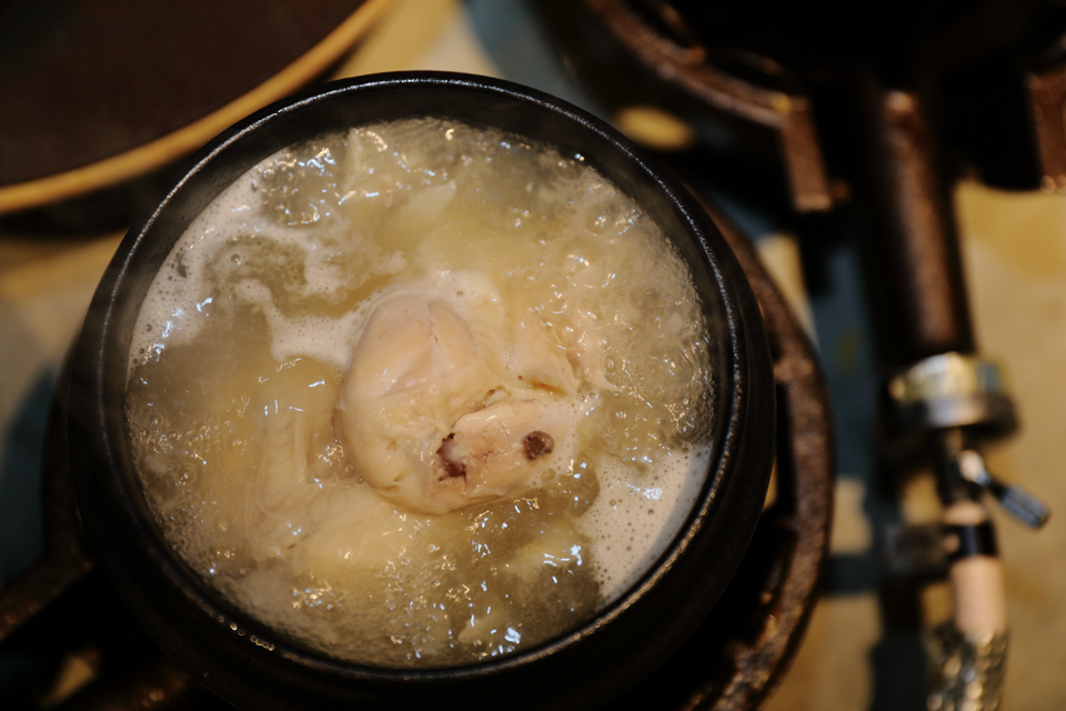 蔘鶏湯人ルはなれ