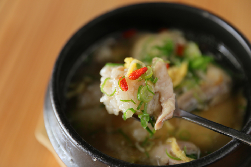 蔘鶏湯人ルはなれ