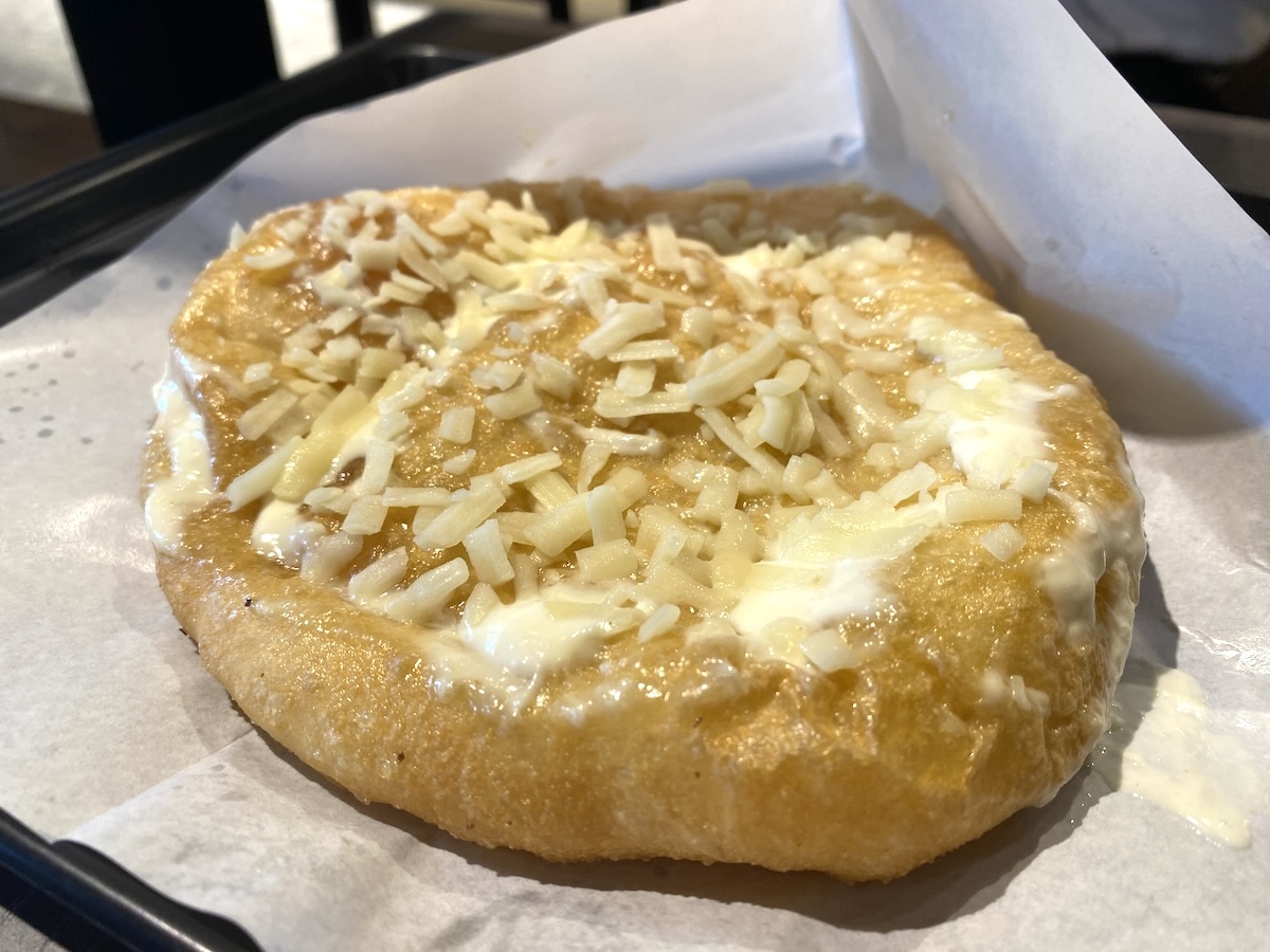 「チーズ&ガーリックサワークリーム」