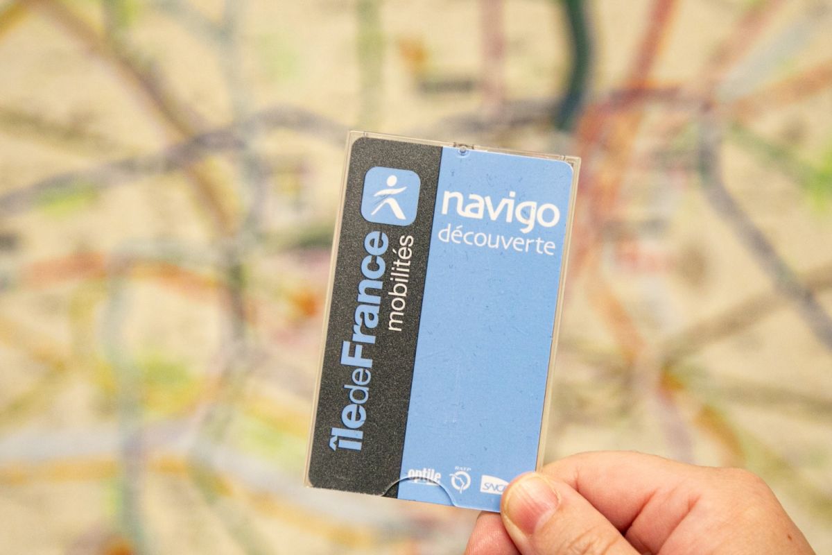 パリはメトロ（地下鉄）が便利！ 