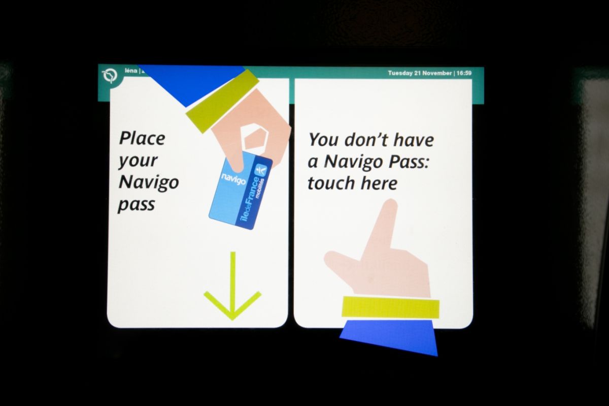 パリはメトロ(地下鉄)が便利!