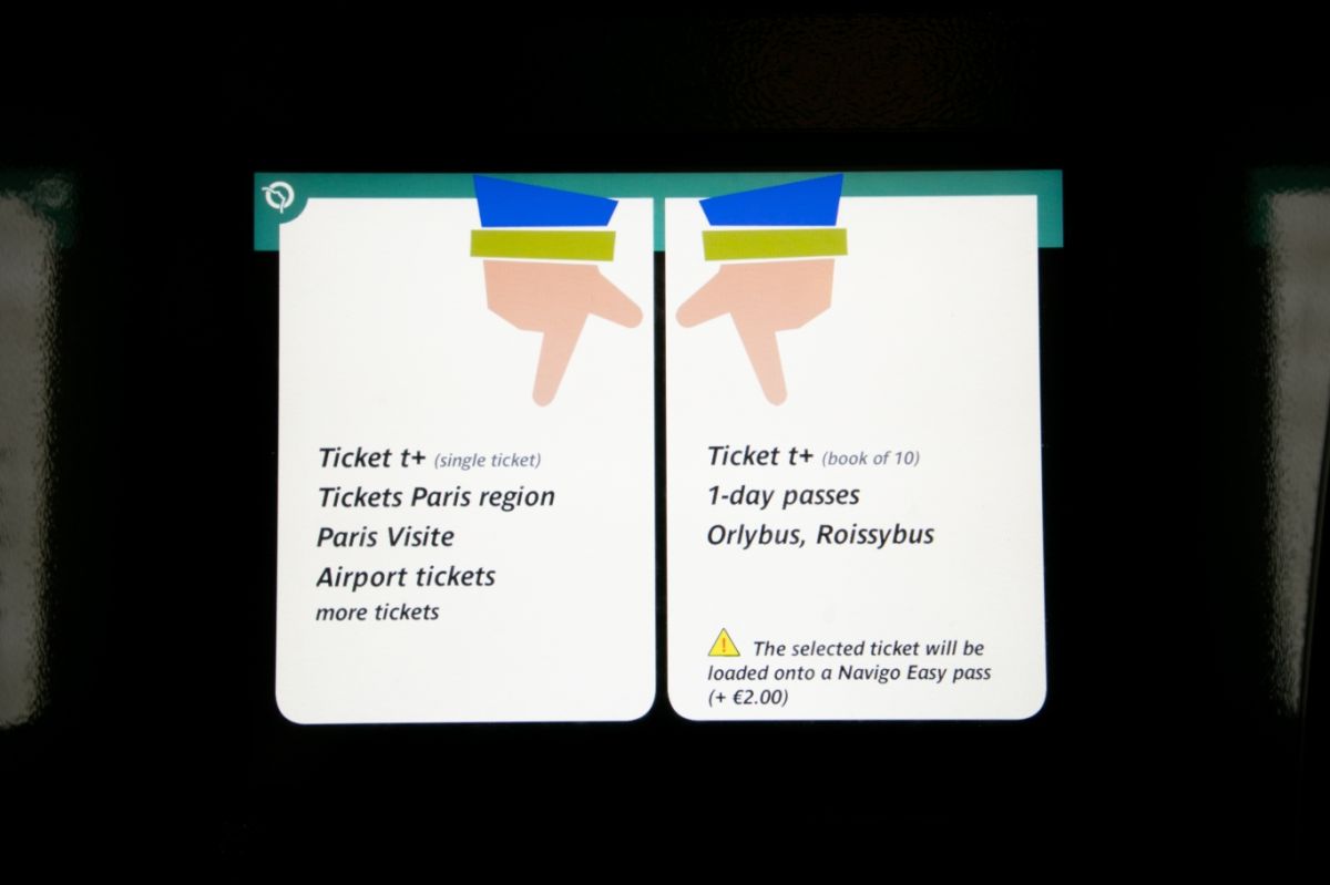 パリはメトロ(地下鉄)が便利!