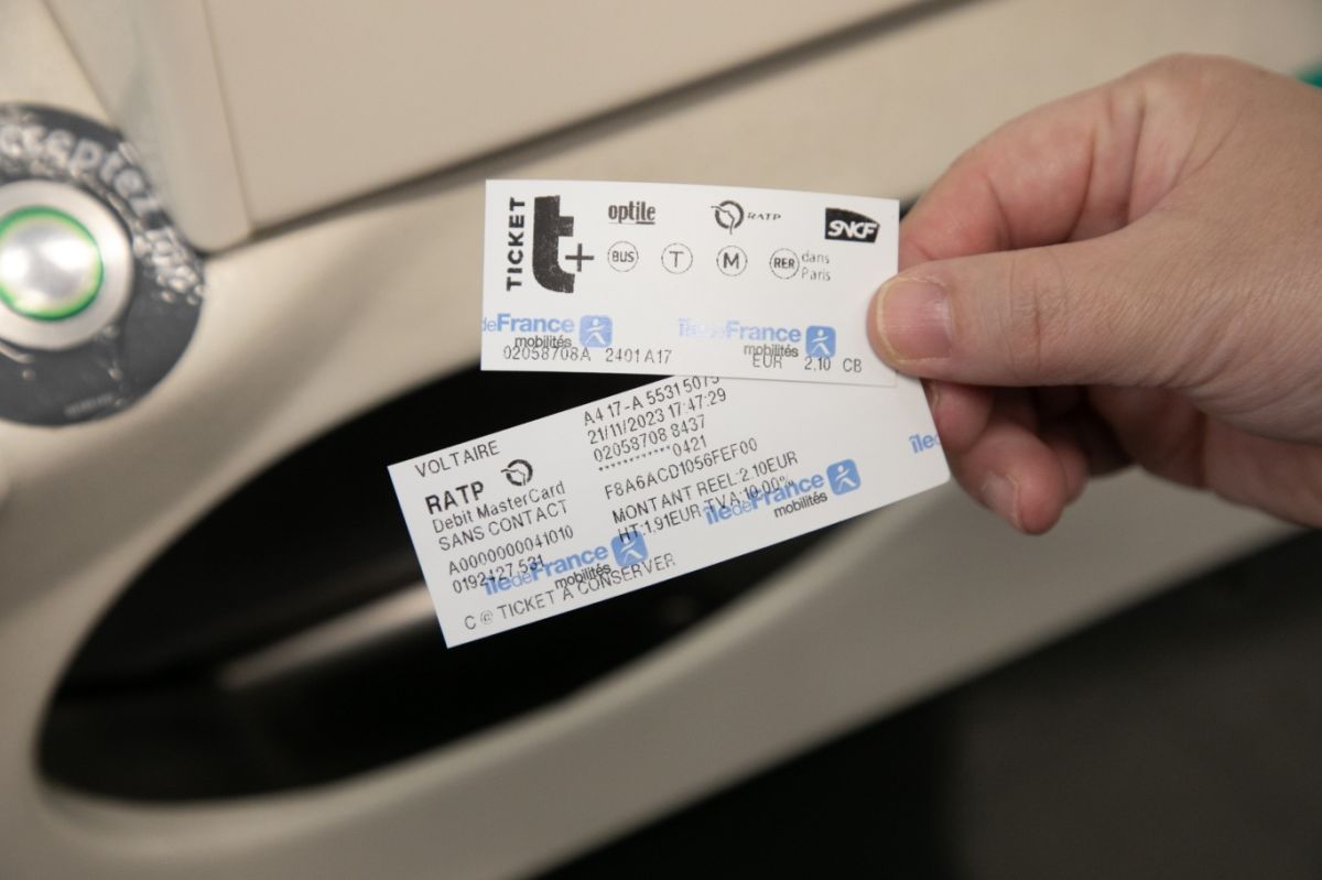 パリはメトロ（地下鉄）が便利！ 