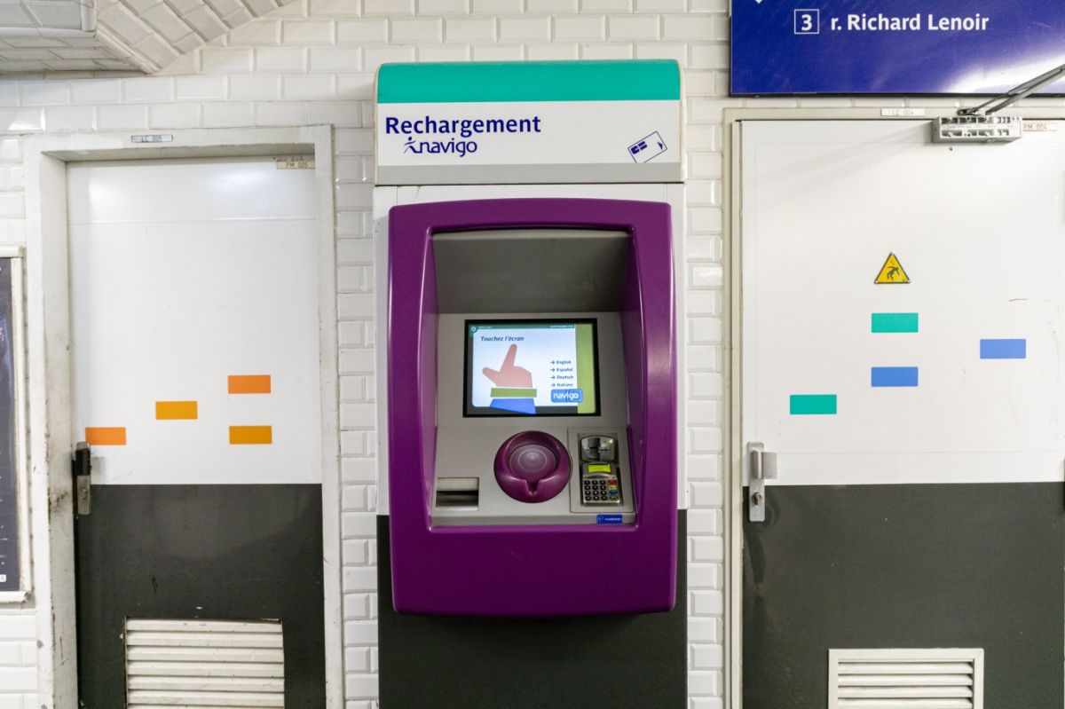 パリはメトロ（地下鉄）が便利！ 