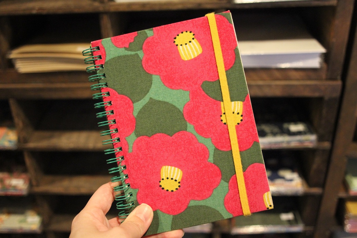 ゴム留めオプションありのノート