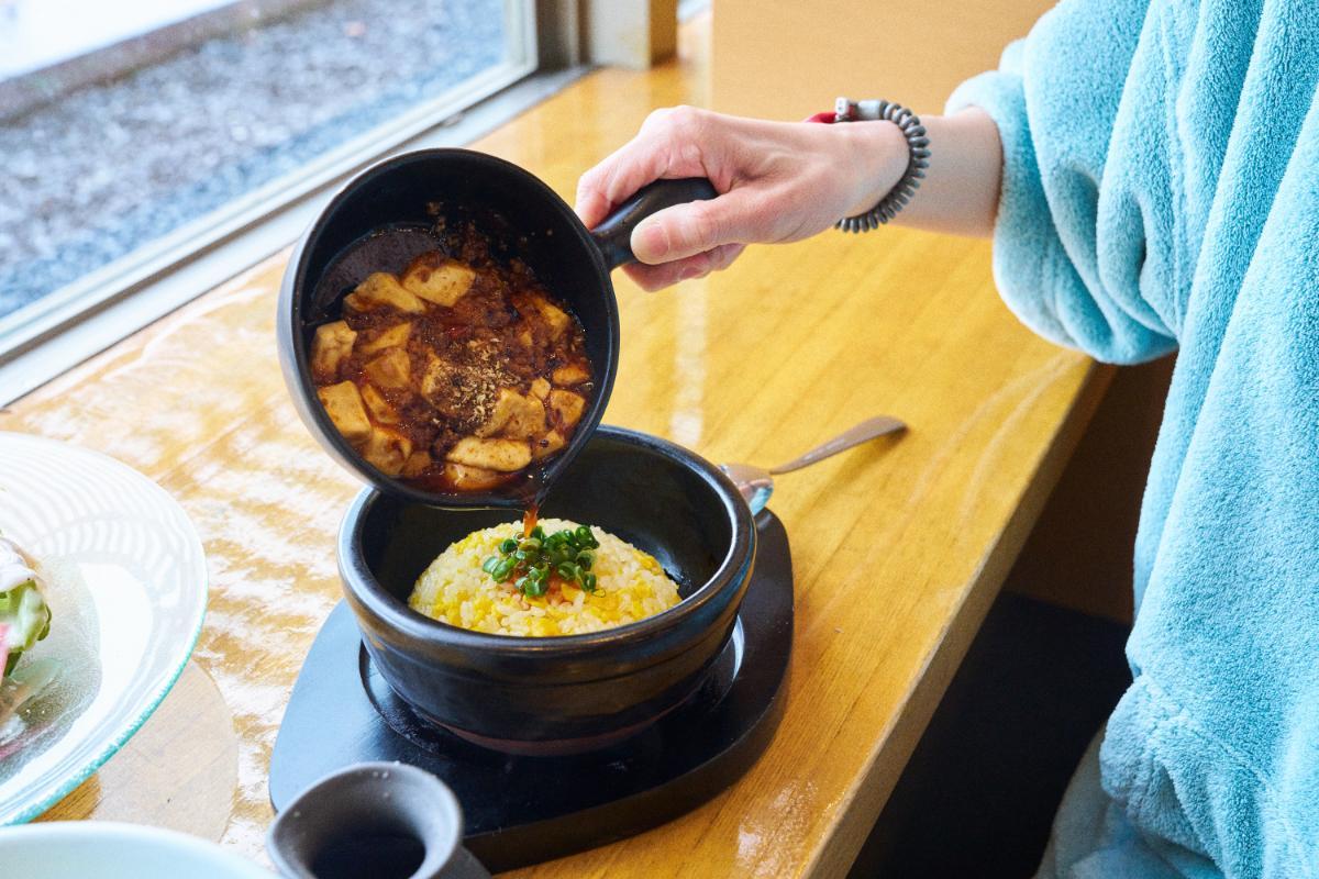 「石焼き麻婆豆腐チャーハン」890円