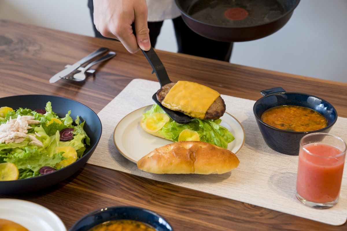 朝食の一例、洋食