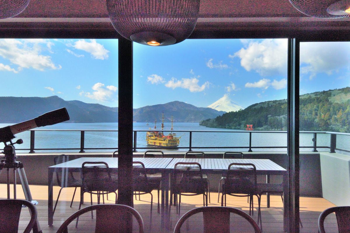 【箱根・芦ノ湖】2024年3月OPENのコンドミニアム！芦ノ湖越しの富士ビューが自慢の「Rakuten STAY FUJIMI TERRACE 箱根芦ノ湖」