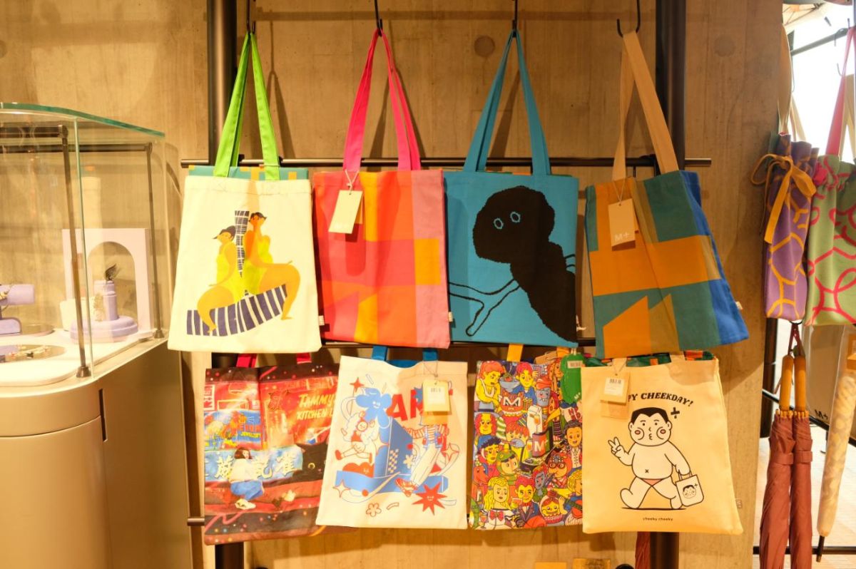 「トートバック」 各68HK＄