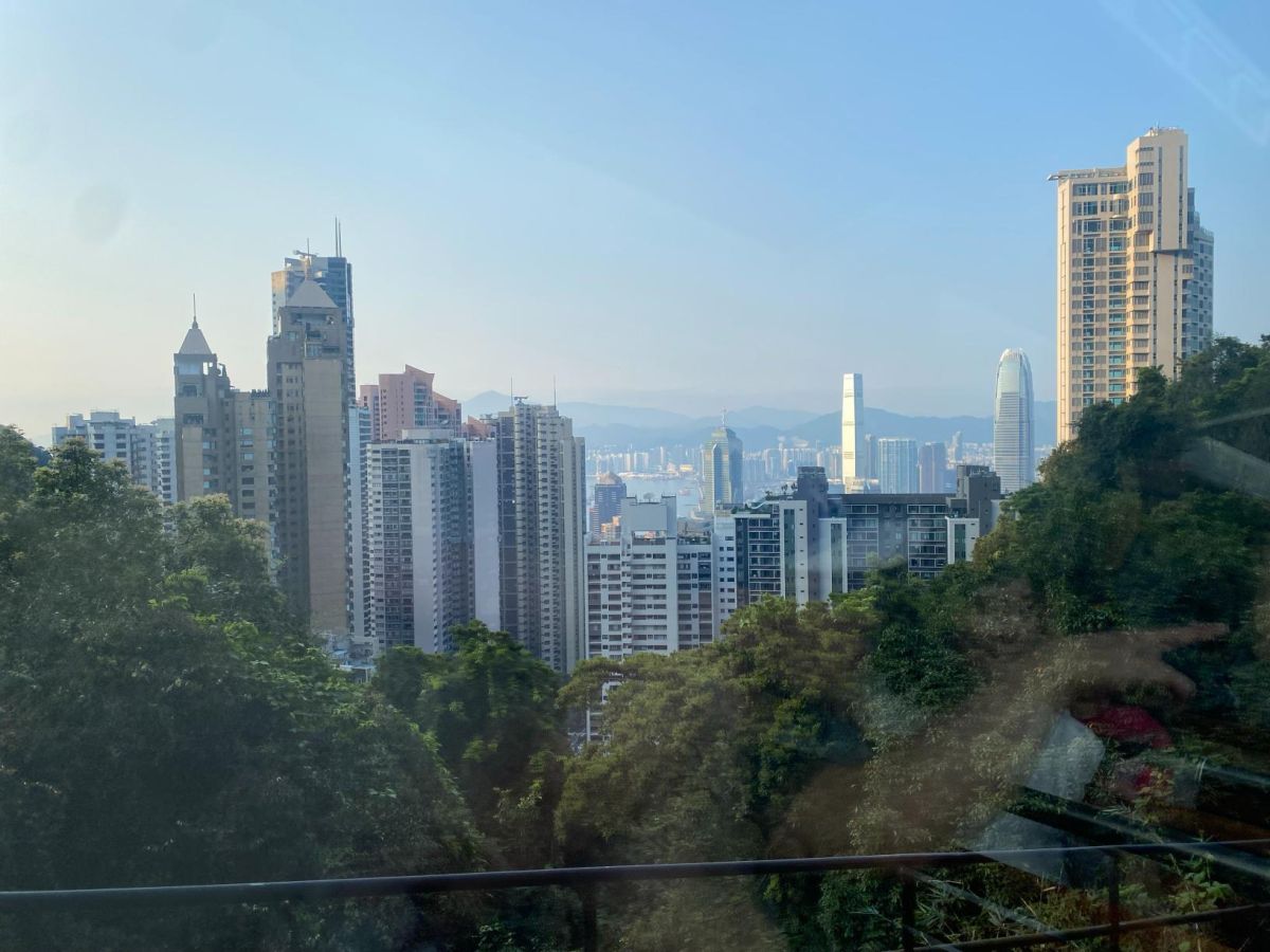 トラム乗車中の車窓から