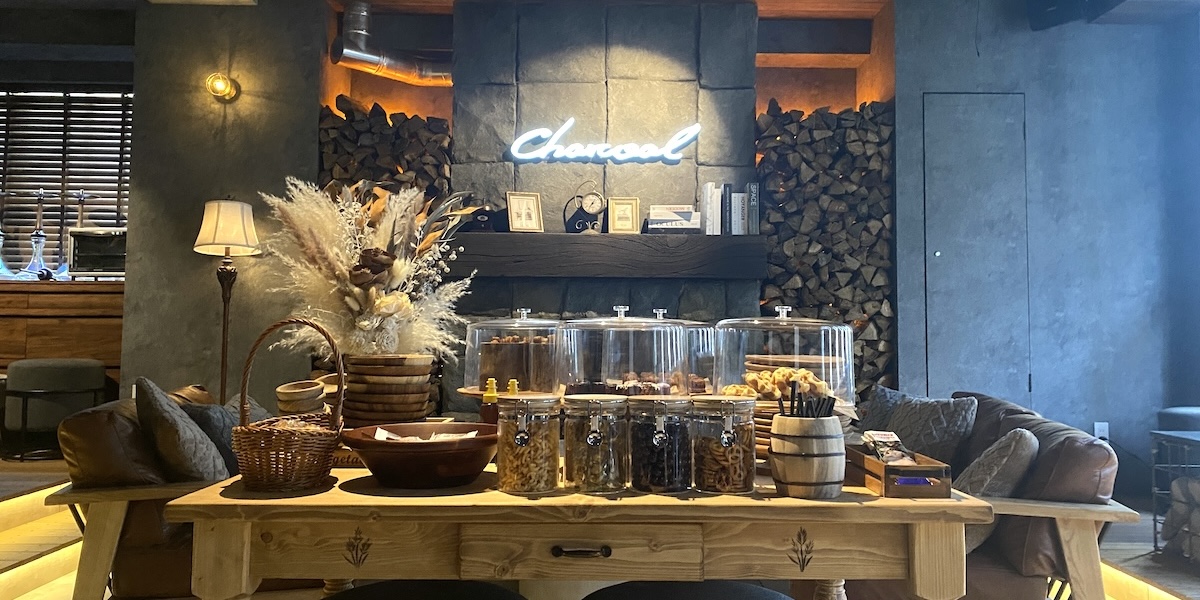 チートデイはスイーツバイキングが楽しめる夜カフェ「シーシャカフェ&バーcharcoal 三軒茶屋店」へ！