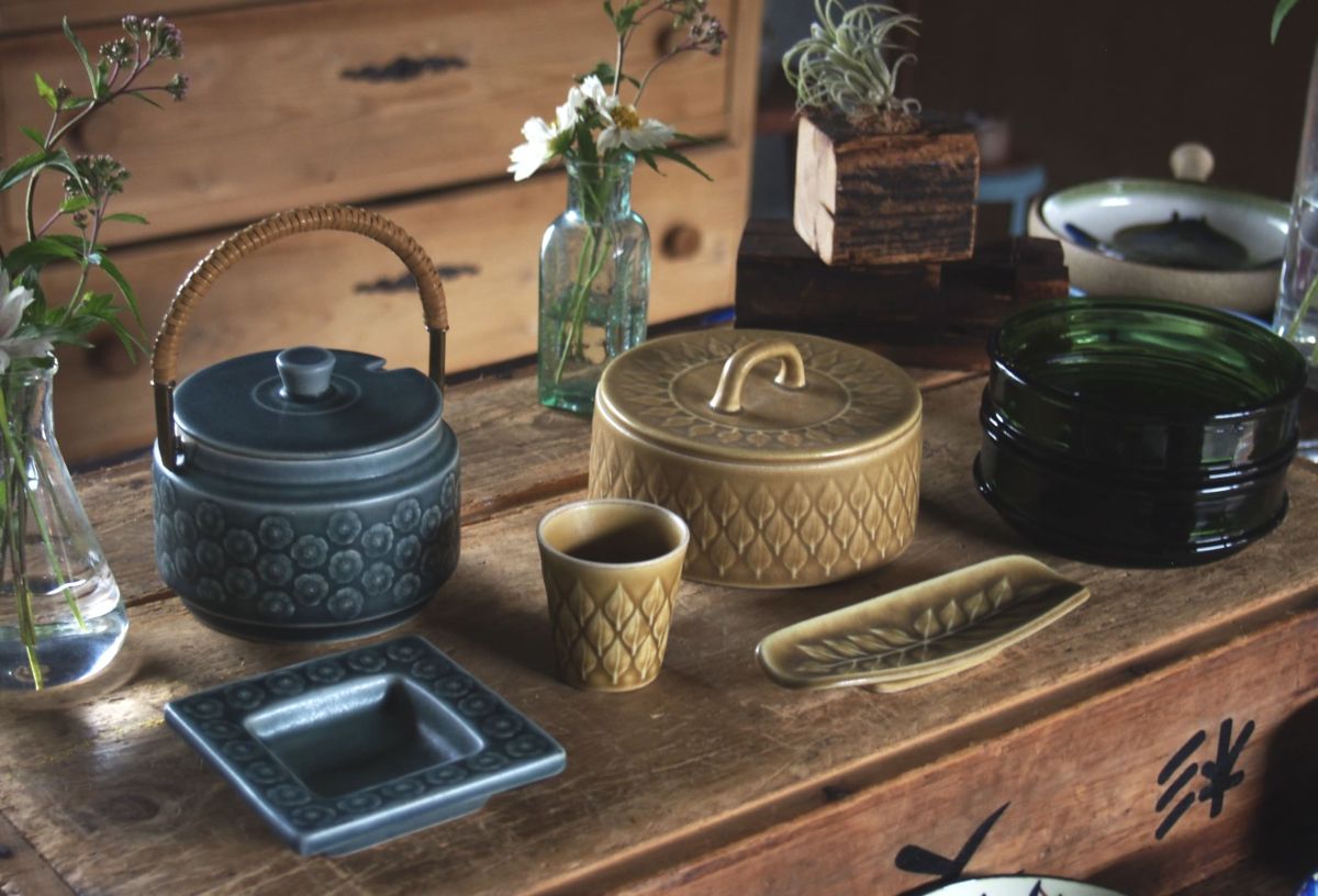 離れでは食器などの雑貨を販売