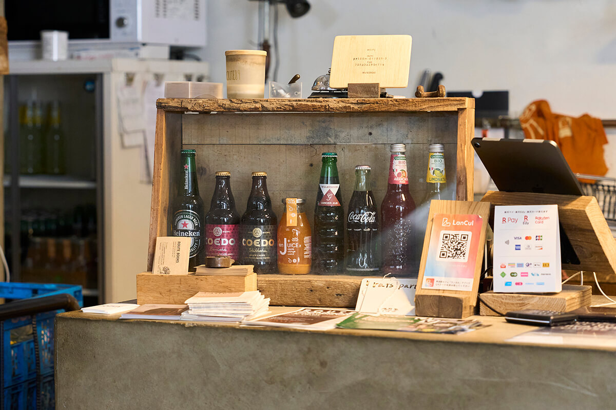 クラフトビールやジュースもある